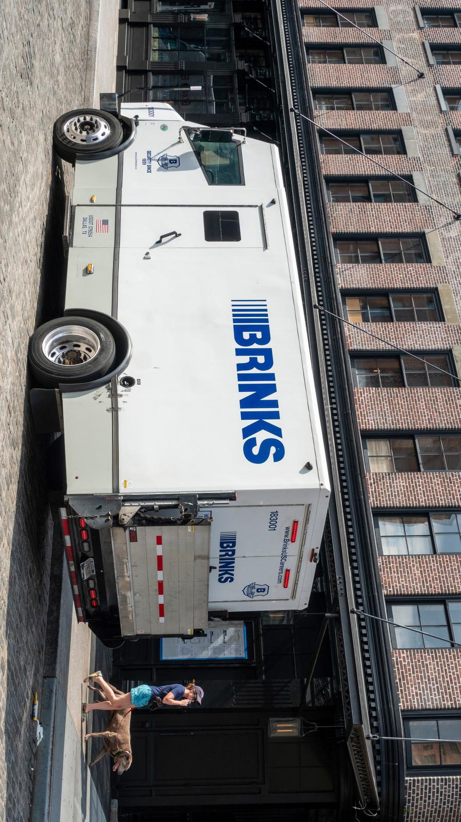 Brinks_Transport_High-value