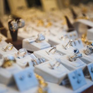 New and Re-Labelled Jewelers of the AMB